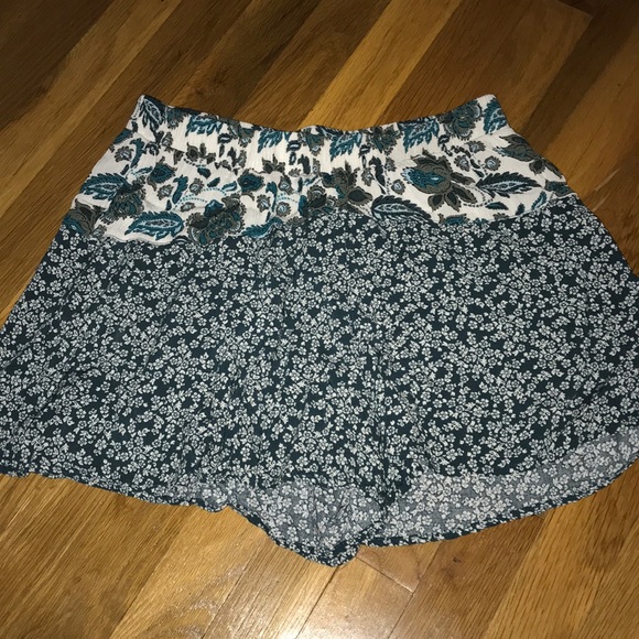 Band of Gypsies Pants - Floral Shorts